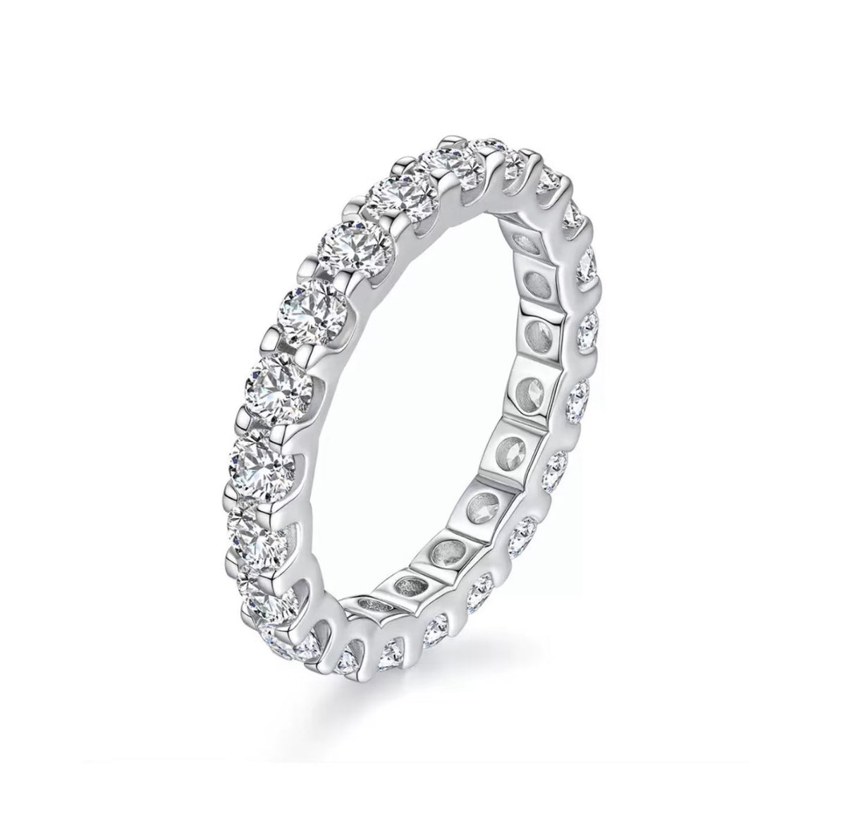 Couronne · Full-Circle Moissanite Eternity Band