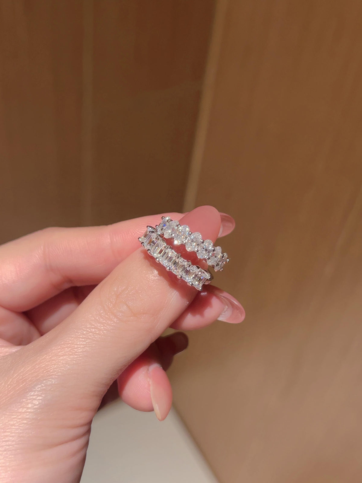 Éclat · Emerald-Cut Seven-Stone Band