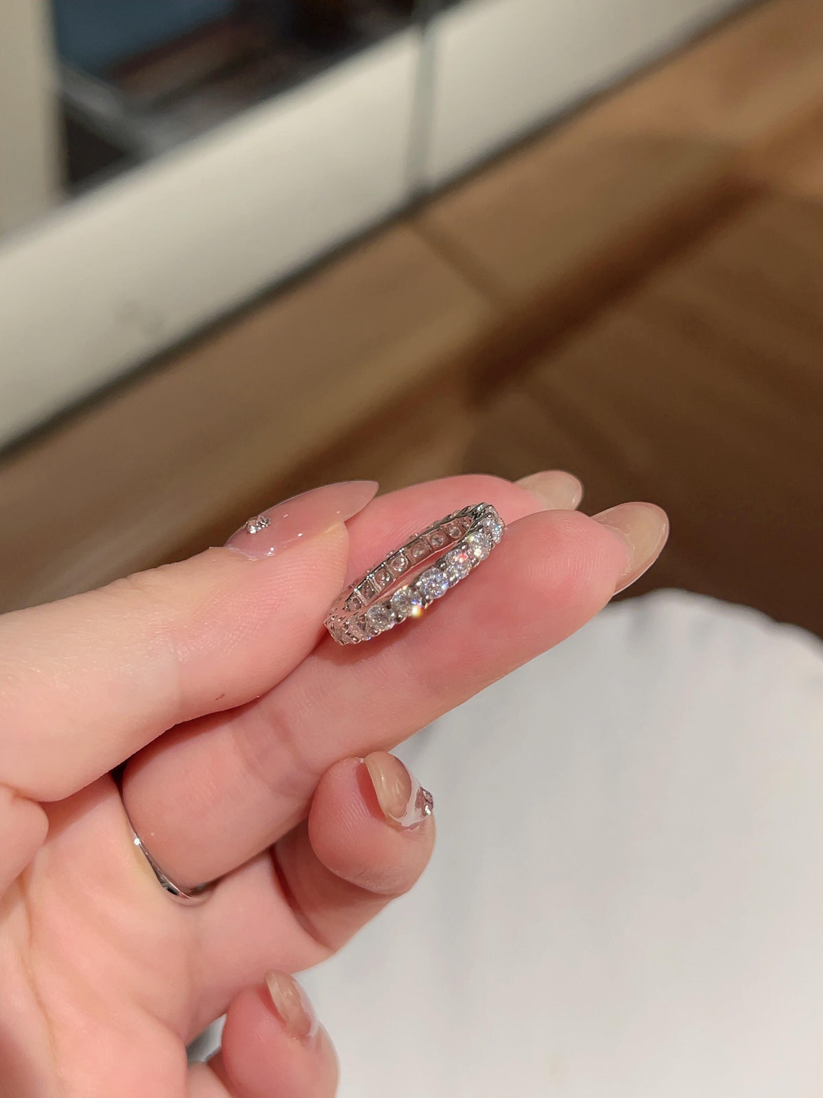 Couronne · Full-Circle Moissanite Eternity Band