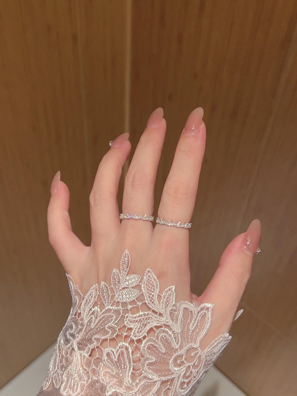 Dentelle · Lace Moissanite Eternity Band