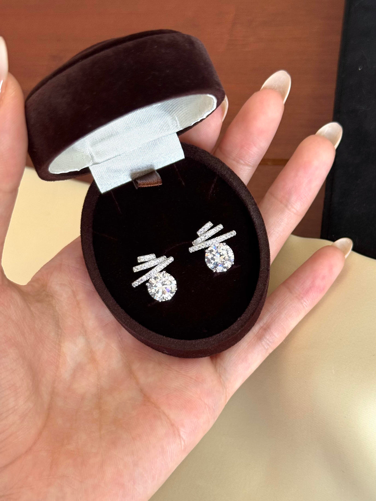 Comète · 2 ct Moissanite Stud Earrings