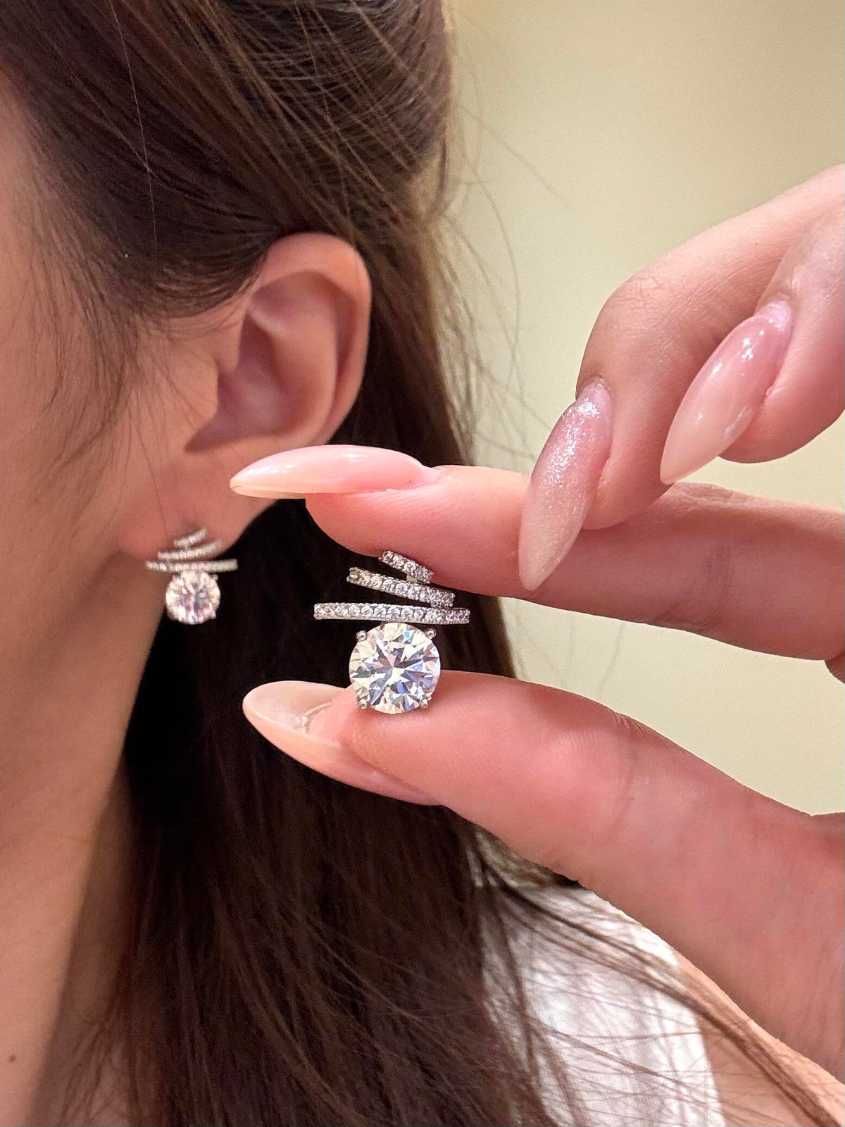 Comète · 2 ct Moissanite Stud Earrings